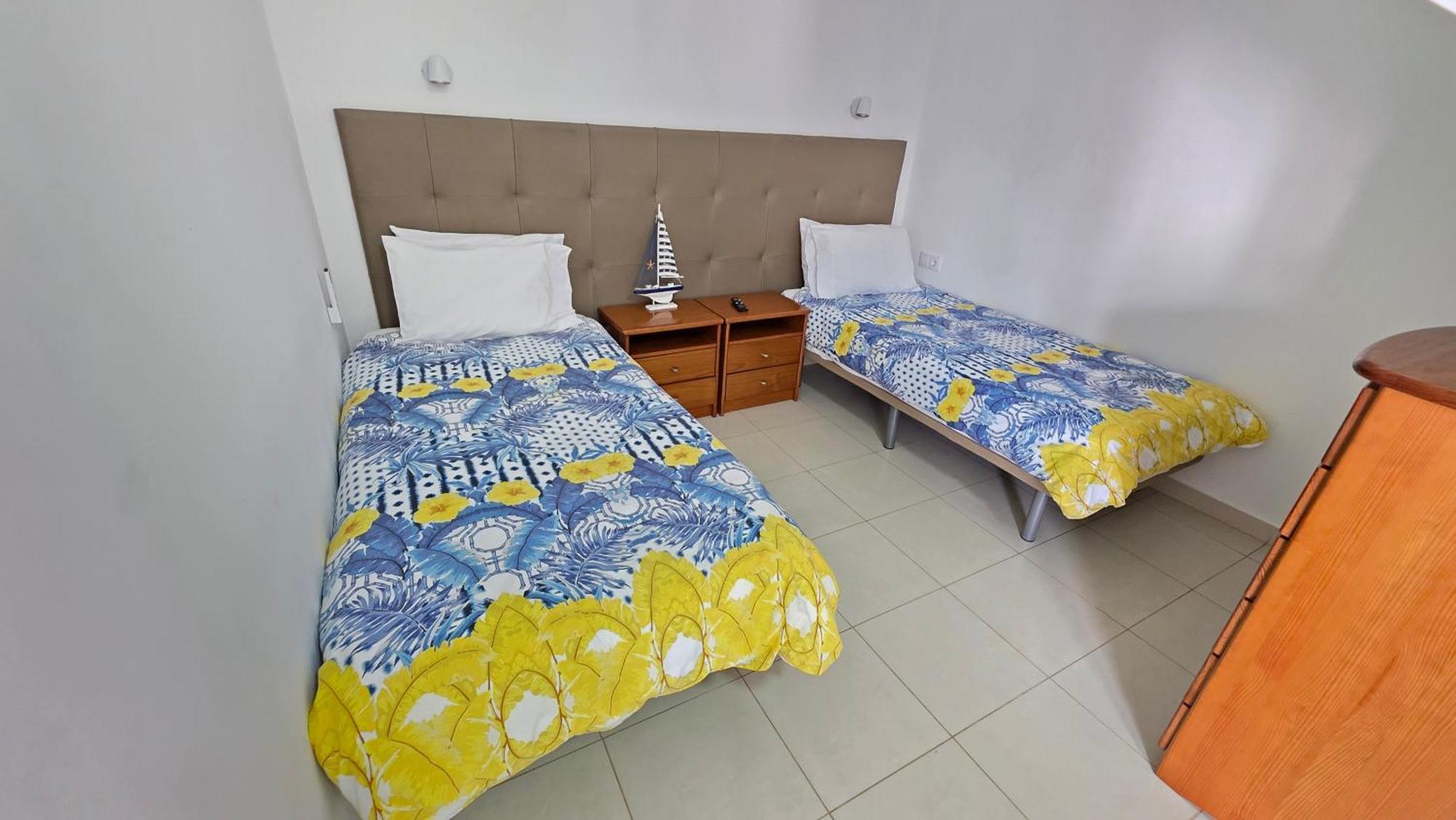 Apartamentos Navio Azul Funchal  Quarto foto
